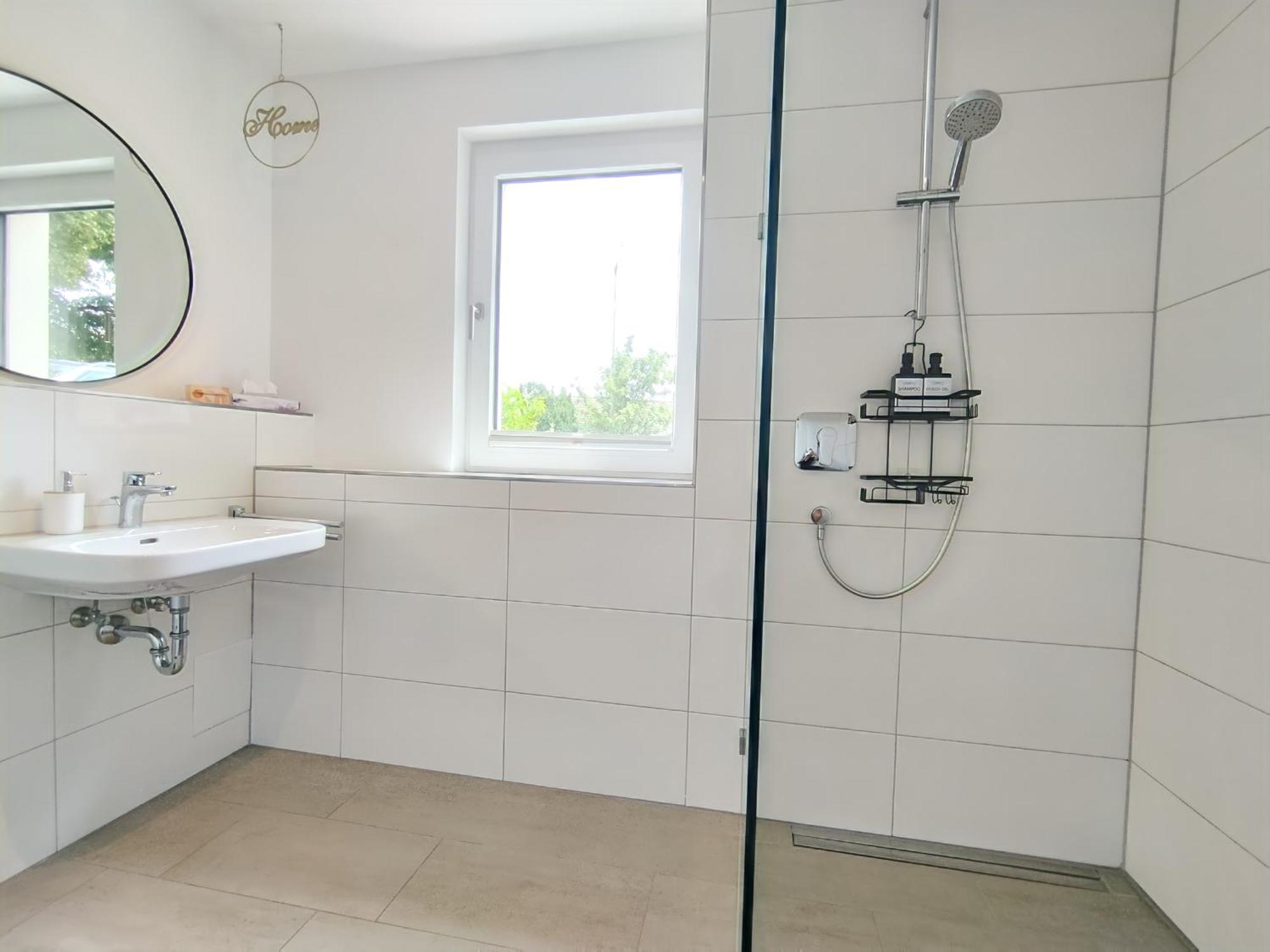Cityvibe Apartment Fuer Bis Zu 4 Erlangen Buitenkant foto